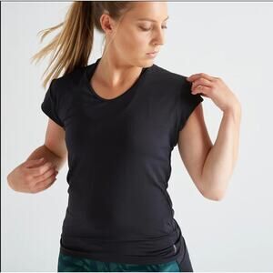NWT Domyos 100 Cardio Workout T-Shirt S-M